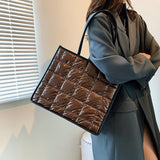 Vvsha 2022 Winter Large Capacity Nylon Black Tote Bags Shoulder Bag Designer Cotton Women Handbag Quilted Bucket Totes Warm