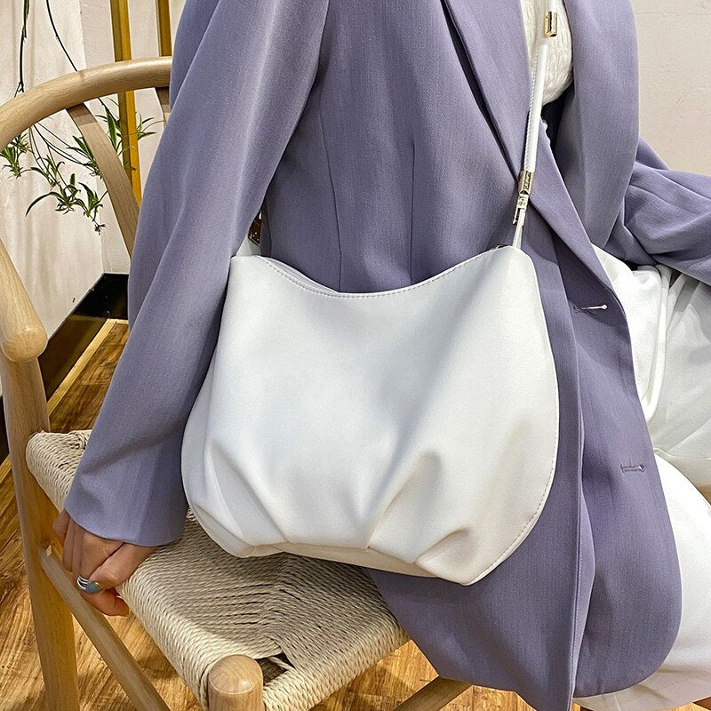 Christmas Gift [EAM] Women New white Brief Tie Pleated PU Leather Flap Personality All-match Crossbody Shoulder Bag Fashion Tide 2021 18A0067