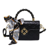 New Women's Handbag For Fall 2021. Pearl Chain Belt. Bow Decoration. Metal Buckles. Fashion Design