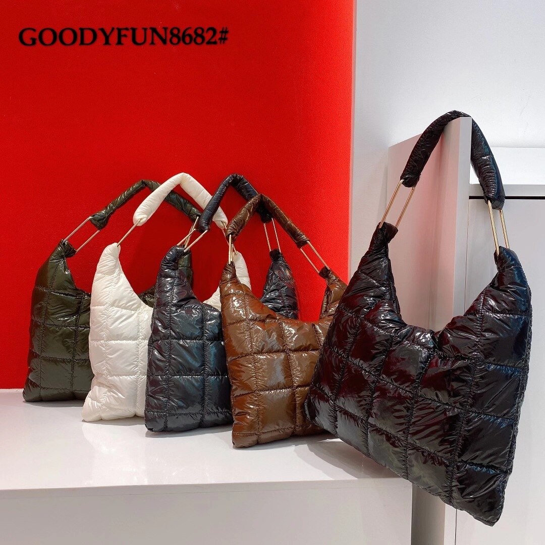 Christmas Gift Cotton Space Bags for Women Designer Handbag Winter Padded Wrist Bag Luxury Down Shoulder Bag Ladies Quilting Tote Hobo Shopper
