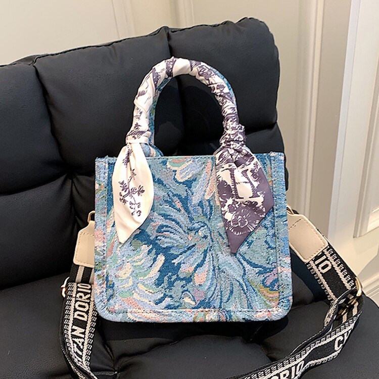 Christmas Gift Brand Designer Beading Handbags for Women Silk Scarf Shopper Ladies Tote Fashion Luxury Weekender Female Shoulder Bag Pearl 2021