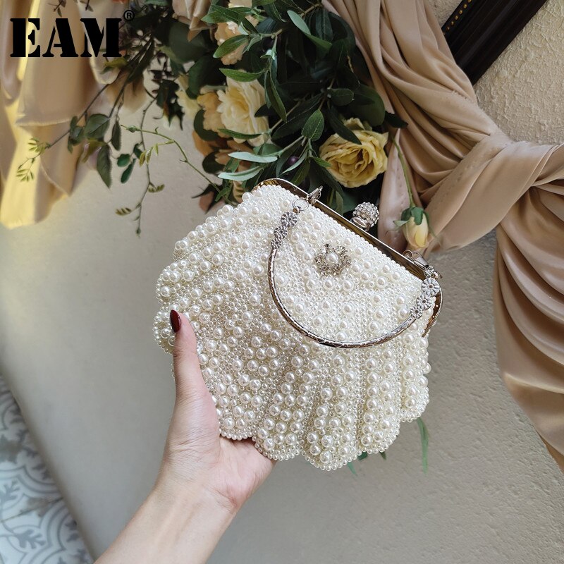 Christmas Gift [EAM] Women New Luxury Brand Vintage Evening Bags Imitation Pearl Shell Diamonds Clutch Bag For Wedding Fashion 2021 18A3164