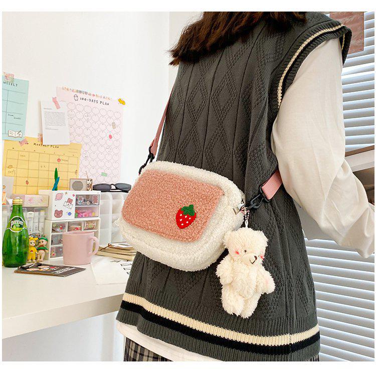 Christmas Gift Japanese Lamb Wool Plush Crossbody Bag New Autumn And Winter Square Shoulder Bag Cute Strawberry Embroidery Small Messenger Bag