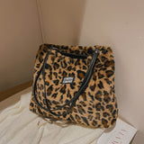 Women Leopard Large High Capacity Totes Soft FAUX Fur Bucket Bags High Quality Loadies Bag Elegant 2021 Winter Cute Tote Bag
