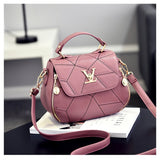 Christmas Gift 2020 Fashion Woman Geometry Small V Style Saddle Luxury Handbags Crossbody For Women Famous Brands Messenger Bags Designer Louis
