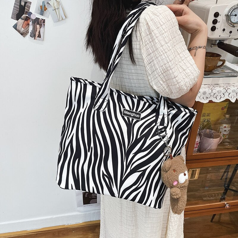 Women's Animal Printed Tote Bags 2021 New Lady Black Cow Shoulder Bag Vintage Zebra Pattern Handbag Large Capacity Shopper Purse