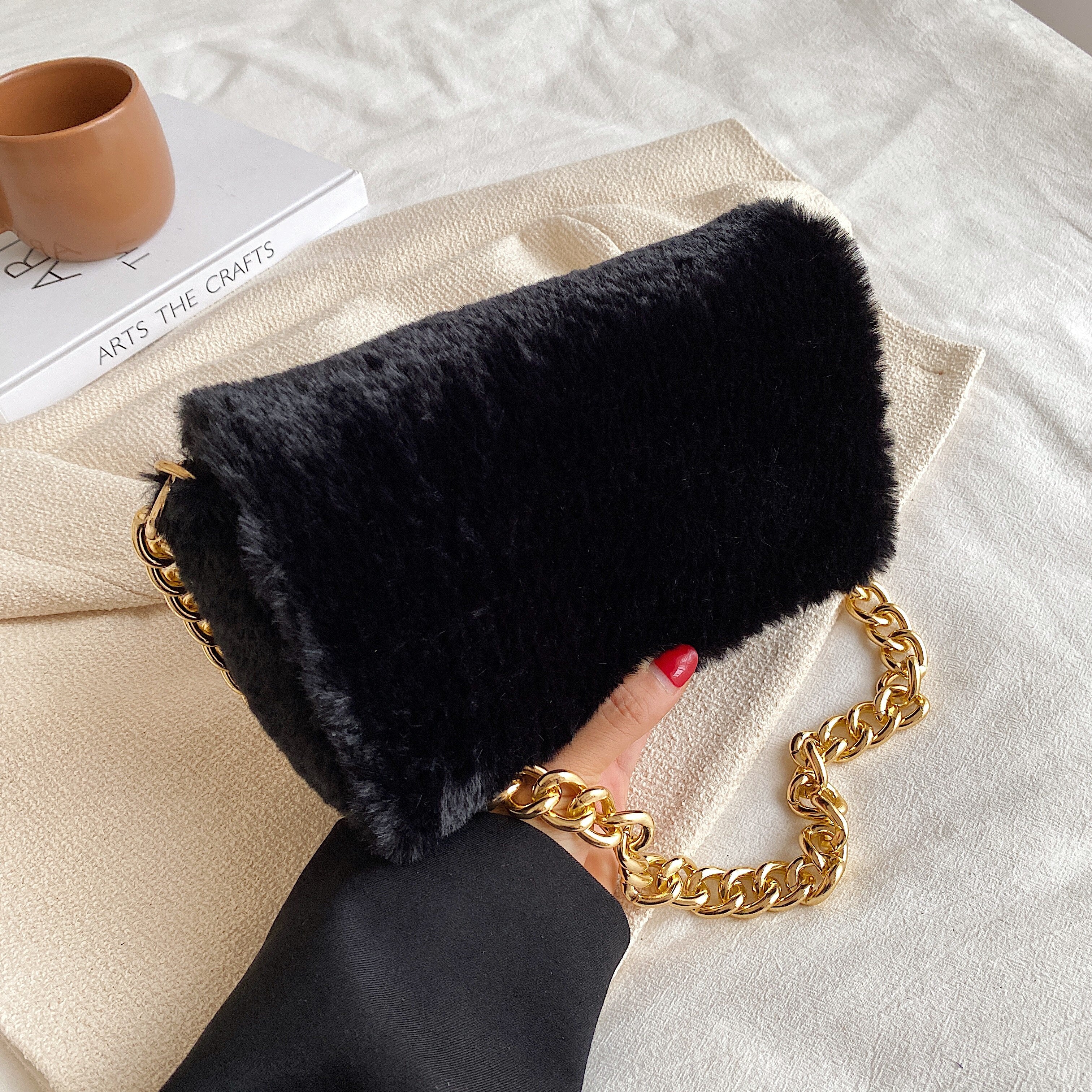 с доставкой Small Soft Faux Fur Flap Crossbody Bags with Thick Chain for Women 2021 Winter Solid Color Shoulder Handbags  Purses
