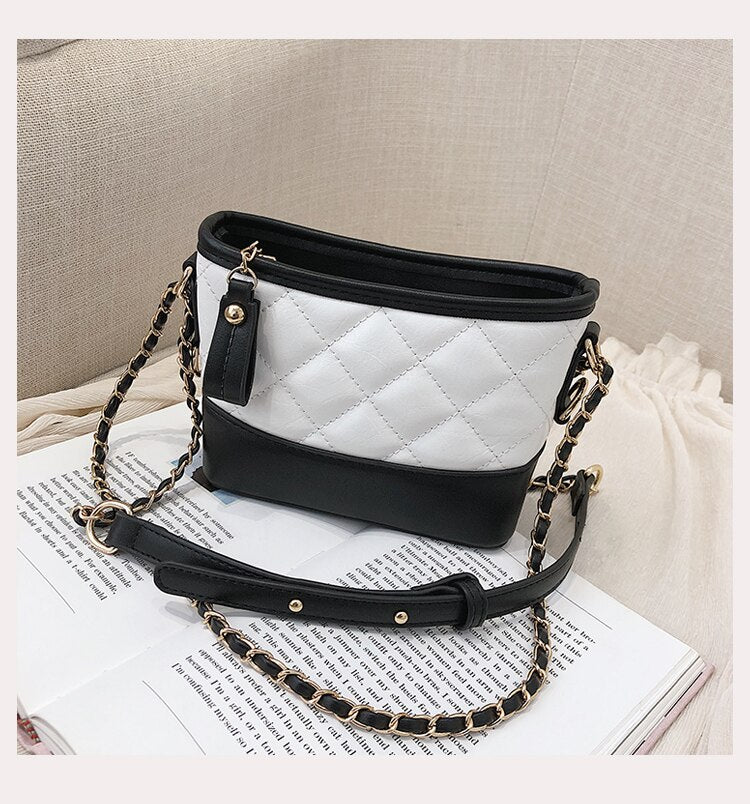 Christmas Gift [EAM] Women New High Capacity Elegant Chains PU Leather Personality All-match Crossbody Shoulder Bag Fashion Tide 2021 18A1088
