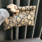 Snake Pattern Women Clutch bag soft pu leather Lady evening bags Trend party girl Envelope Bag Fashion Printing Clutches purse