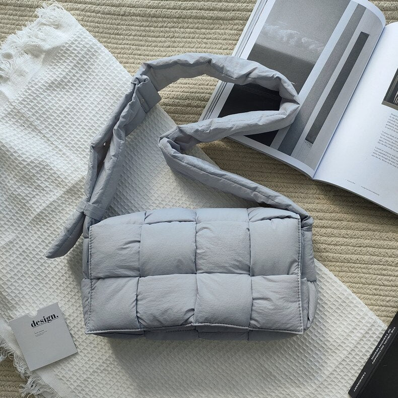 Christmas Gift Fashion Nylon Woven Crossbody Bags Designer Padded Women Shoulder Bag Luxury Down Cotton Messenger Bag Pillow Flap 2021 Winter