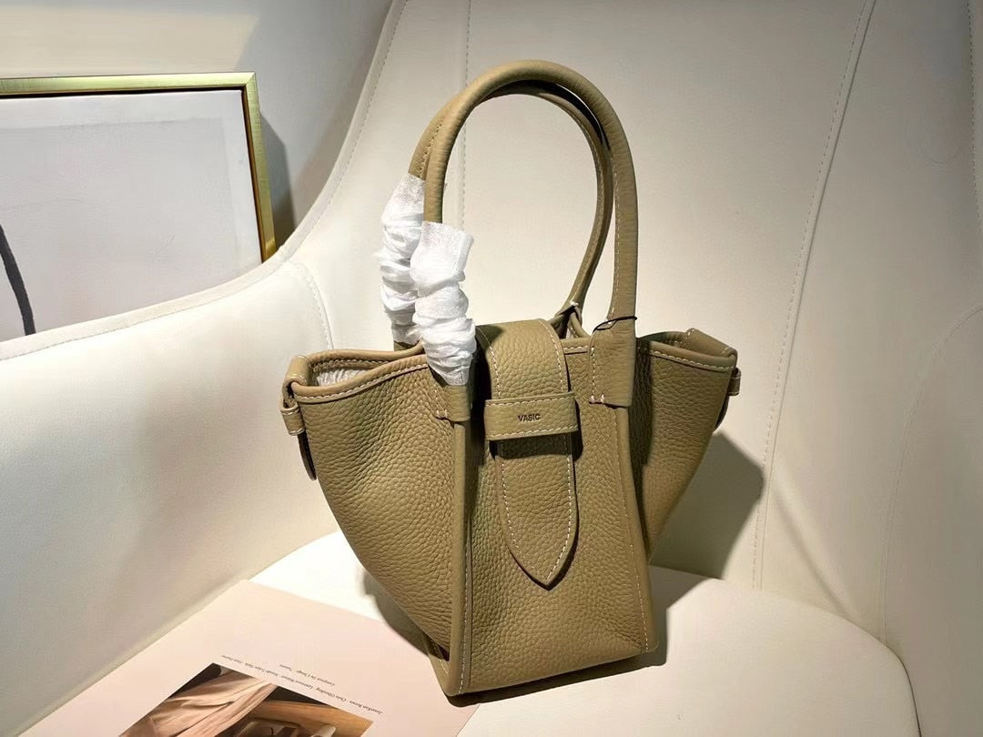 Christmas Gift 2021 new vasic100% leather handbags low-key, simple, portable, large-capacity wristband, versatile fashion street fashion clutch