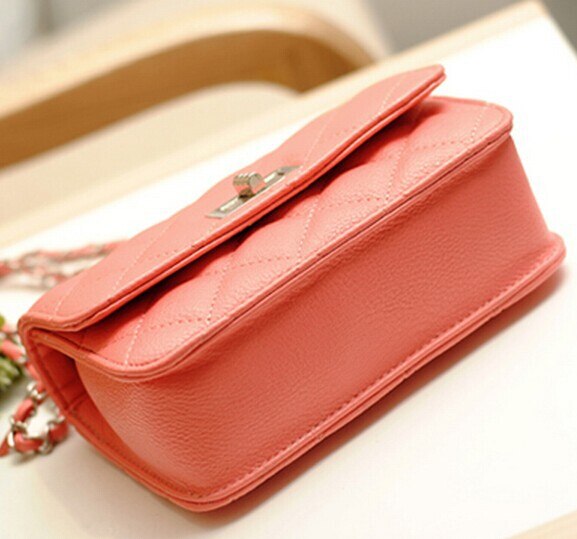 Back to College Fashion new handbags High quality PU leather Women bag Candy-colored sweet girl lattice Shoulder bag Lock Stereotypes Female bag