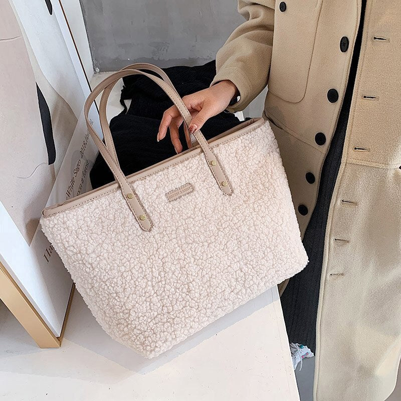 Christmas Gift [EAM] Women New Lambswool Handbag Tote Bag Personality All-match Crossbody Shoulder Bag Early Autumn Fashion Tide 2021 18A3929