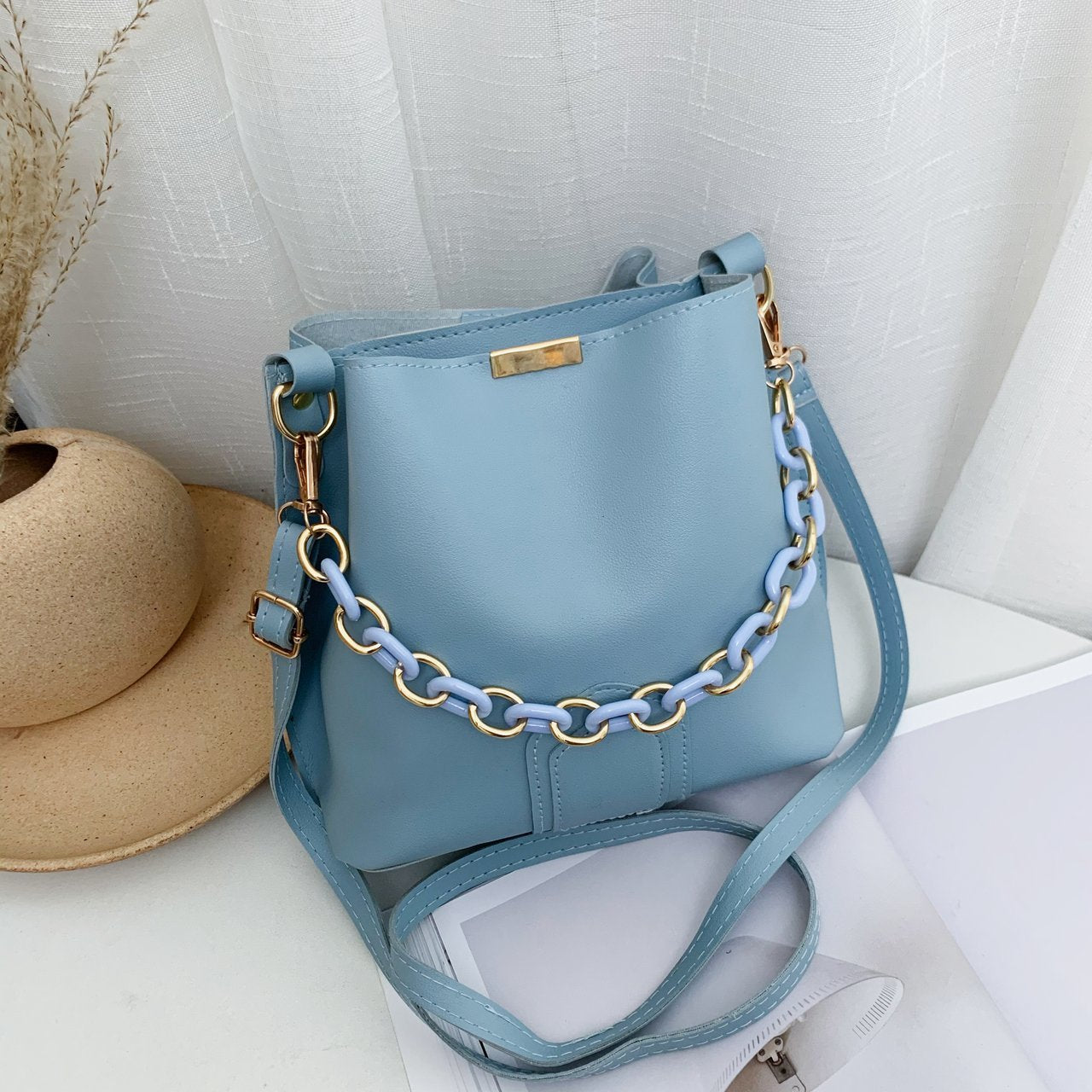 Casual Chains Bucket Bags 2021 Women Summer Messenger Bag Leather Bags Beach Lady Travel Purses and Handbags Shoulder Bag Bolsa