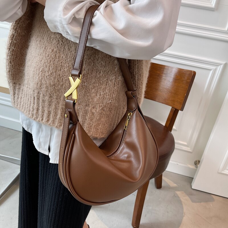 Christmas Gift LEFTSIDE Vintage Small PU Leather Armpit Crossbody Bags for Women 2021 hit Winter Designer Lady Shoulder Purses and Handbags