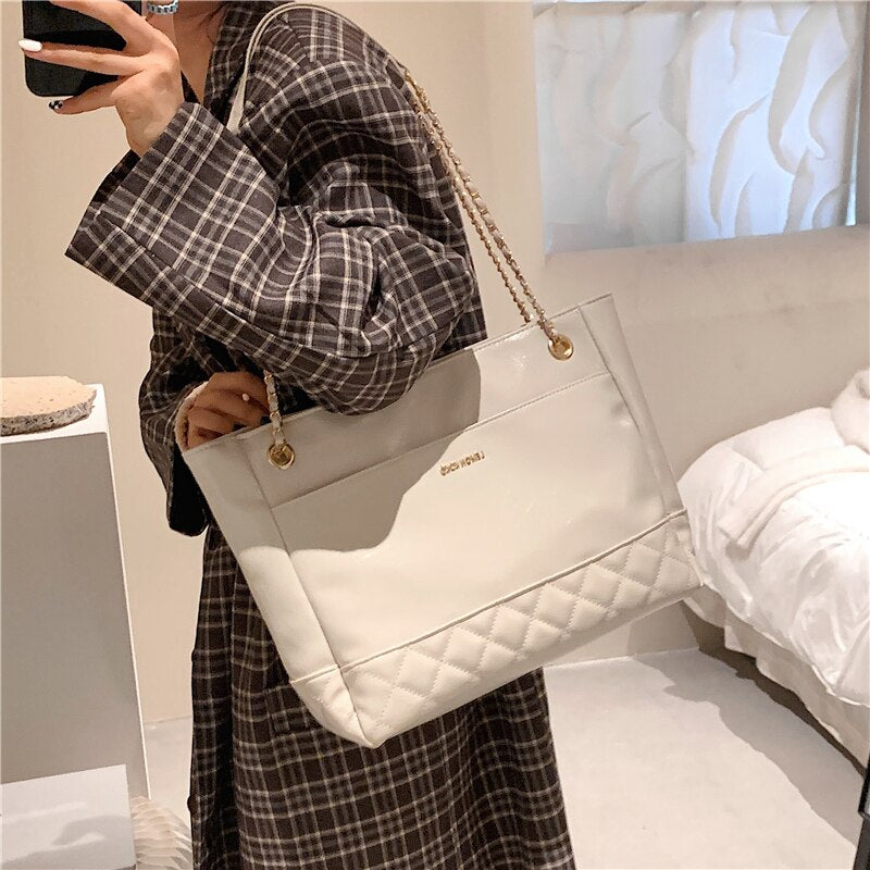 Christmas Gift Burminsa Large Quilted Chain Work Shoulder Bags For Women Luxury Brand Designer Tote Ladies Handbags Winter 2021 Black White