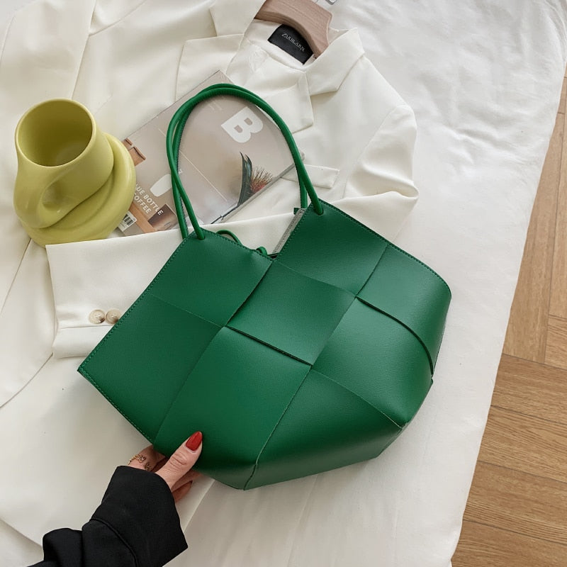 с доставкой Weaving Large Capacity Big PU Leather Shoulder Bags For Women 2021 Summer Trend Female Branded Green Handbags Purses